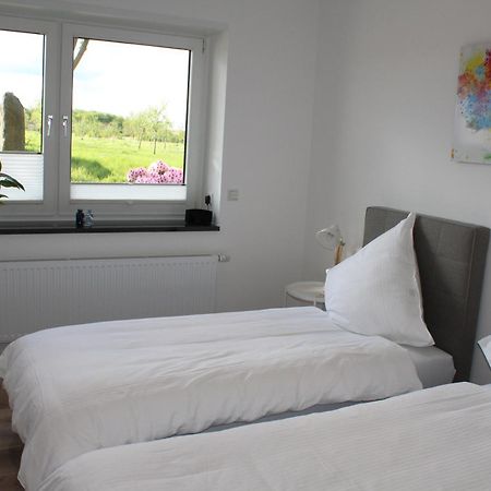 Gaestezimmer Bergerhof - Ankommen Und Wohlfuehlen نيوس المظهر الخارجي الصورة